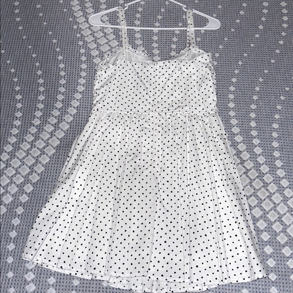 White and black polka dot sundress - Picture 4 of 4